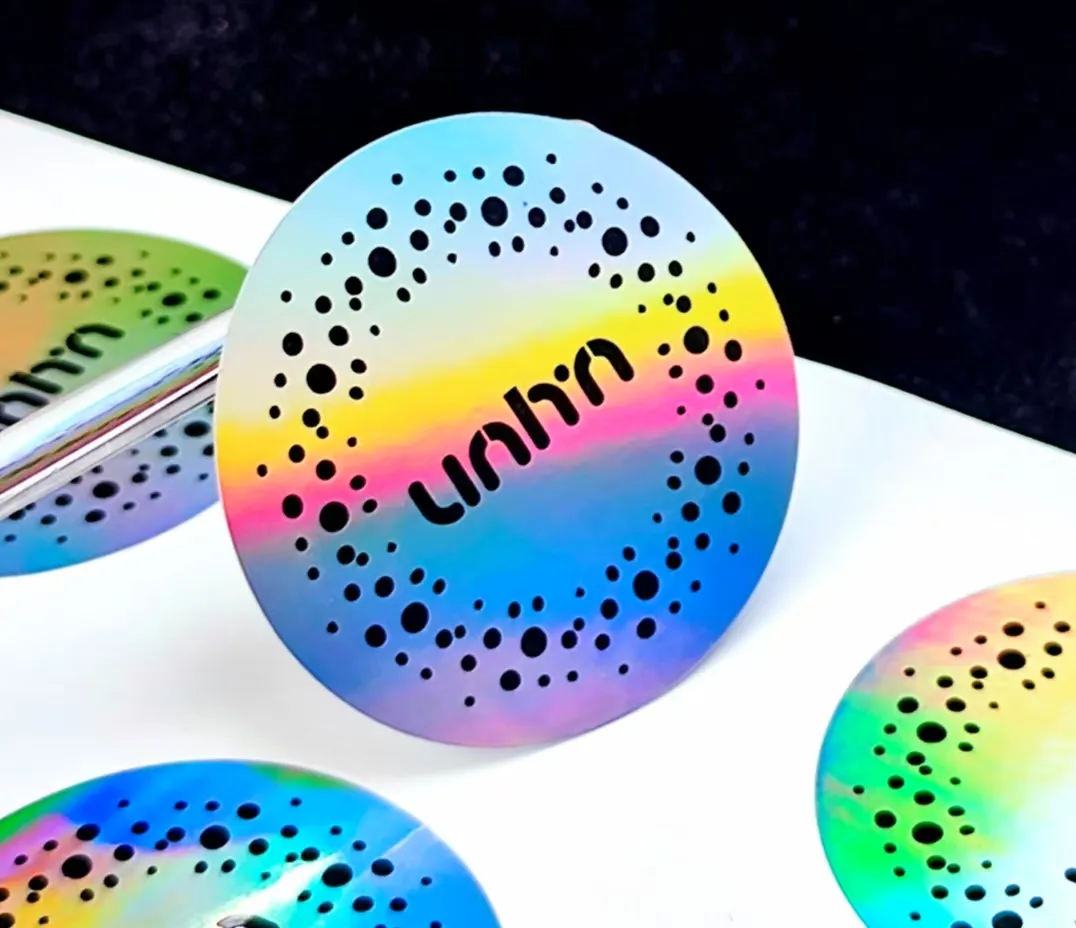 Laser Holographic စတစ်ကာများ - Holographic တံဆိပ်များအတွက်အေးမြသောလမ်းကြောင်းသစ်တစ်ခုကိုဖန်တီးခြင်း