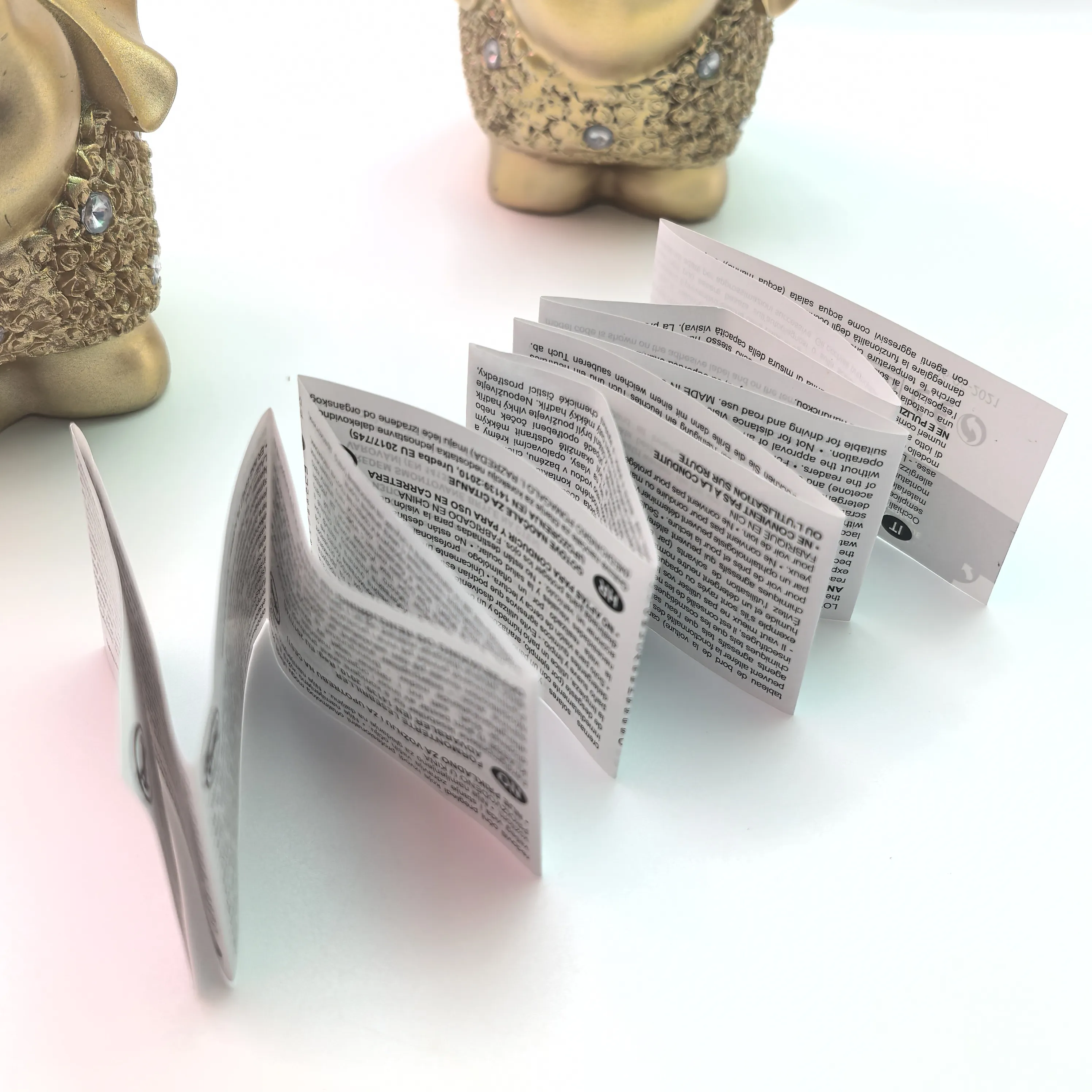 စာအုပ်ငယ်တံဆိပ်များကိုမည်သို့နားလည်ရမည်နည်း။