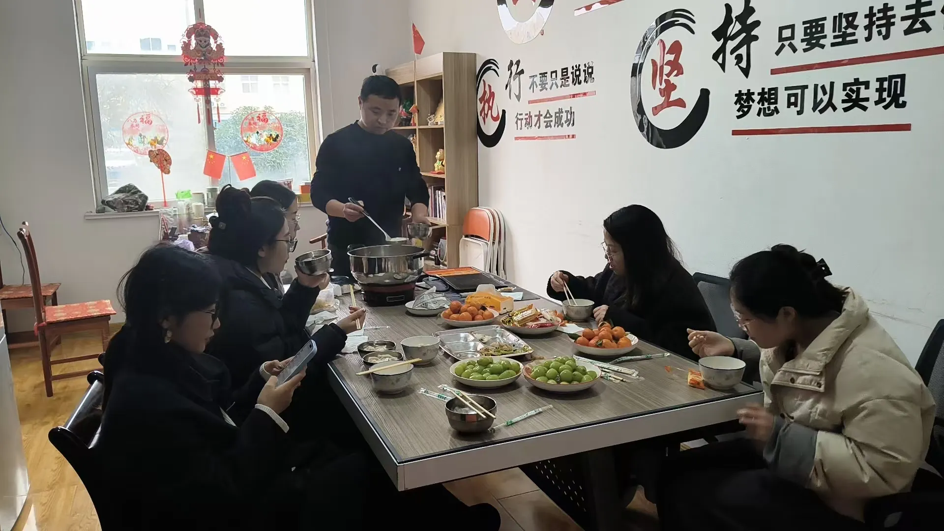 JOJO Pack သည် Tangyuan နှင့်အတူ မီးပုံးပွဲတော်ကို ဆင်နွှဲသည်။