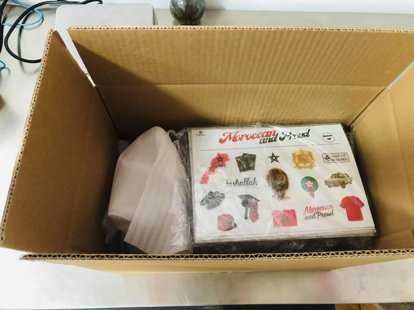 ဖောက်သည်သည် JOJO Pack epoxy resin အညွှန်းများကို ထပ်မံ မှာယူခဲ့သည်။